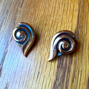 Clip on earrings. Copper colored arabesques are glamourous and unique.